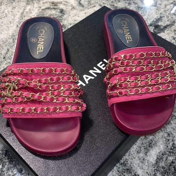 Chanel chain poolslides🌊 - Picture 10 of 10